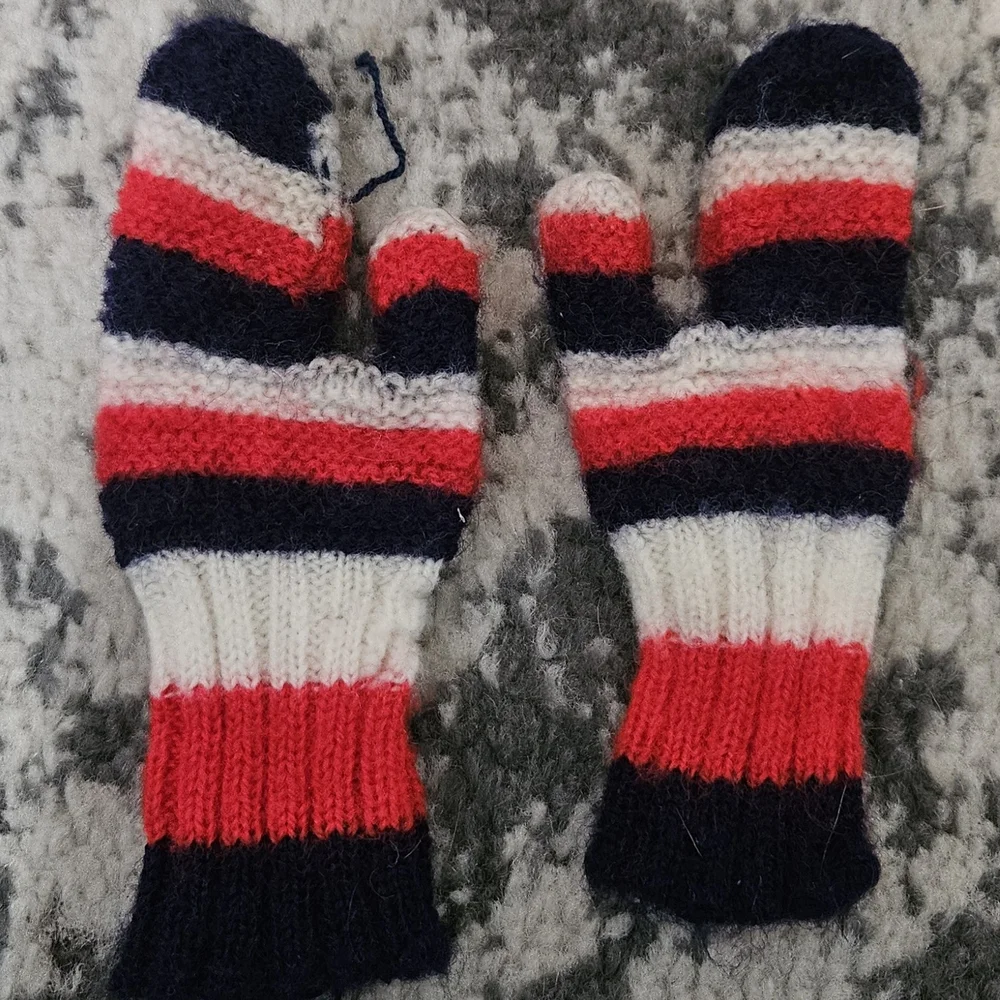 Vintage 1960s 1970s Red White And Blue Stripe Childs Mittens